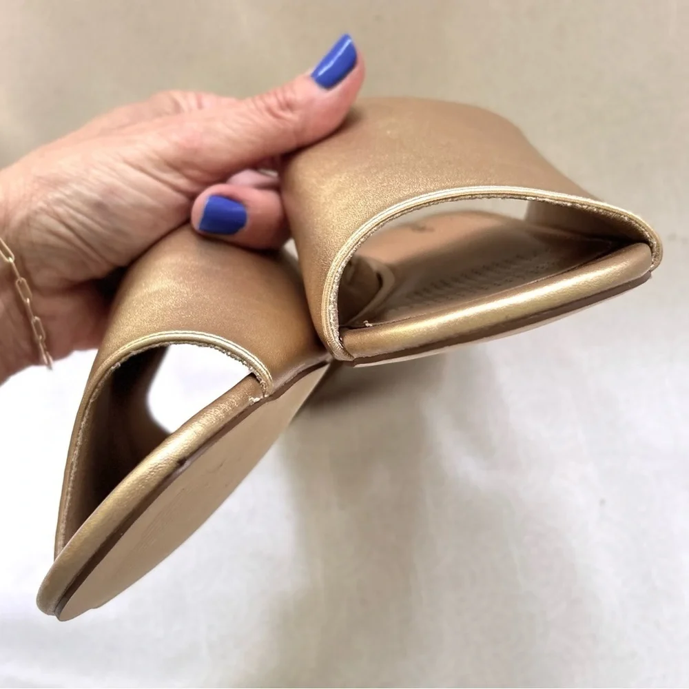 Comfort View Sola Gold Size 9 Mules Slip On Metallic Slides Flats EUC